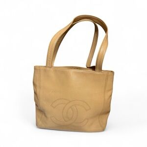 CHANEL Leather Tote with Logo-see callouts